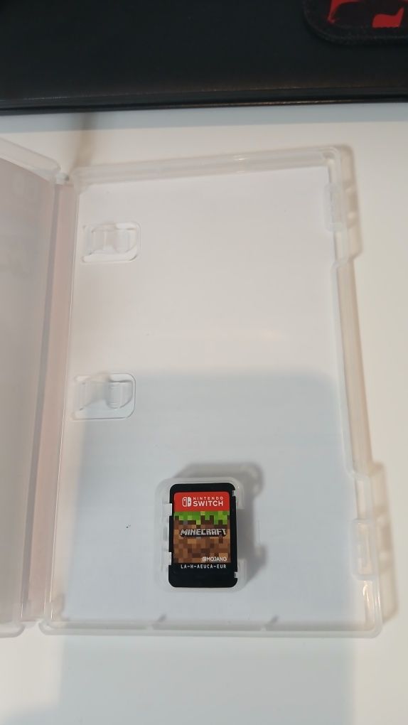 Nintendo switch lite жълт