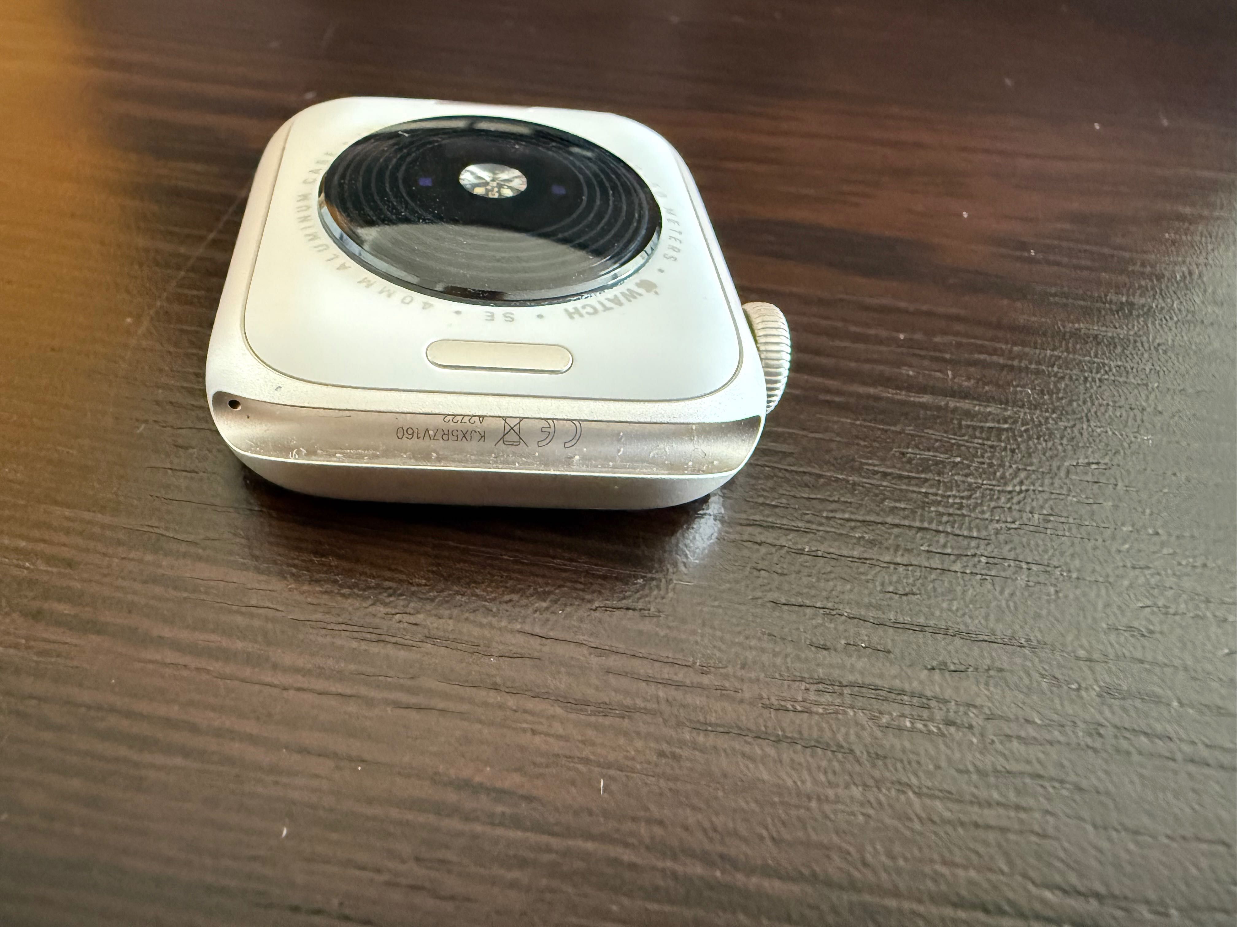 Apple Watch SE 2023 GPS Starlight 40mm батерия 100%