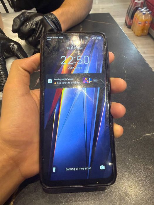 Techno pova 4 128/8xotira  6500amper batereka