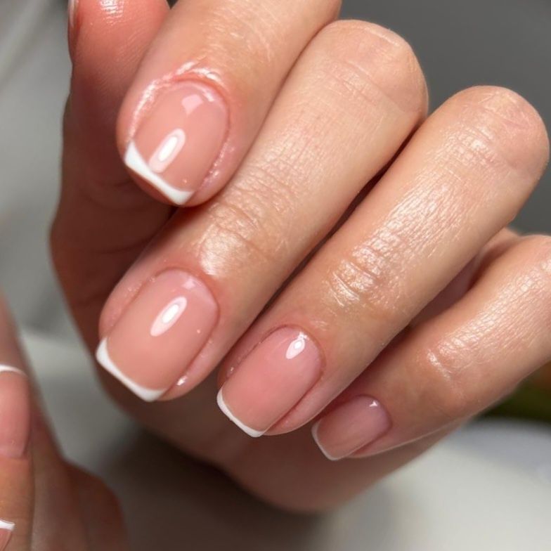 Unghii gel 110 lei - Pedi 90 lei