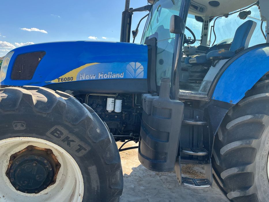 New Holland T6080 RangeCommand