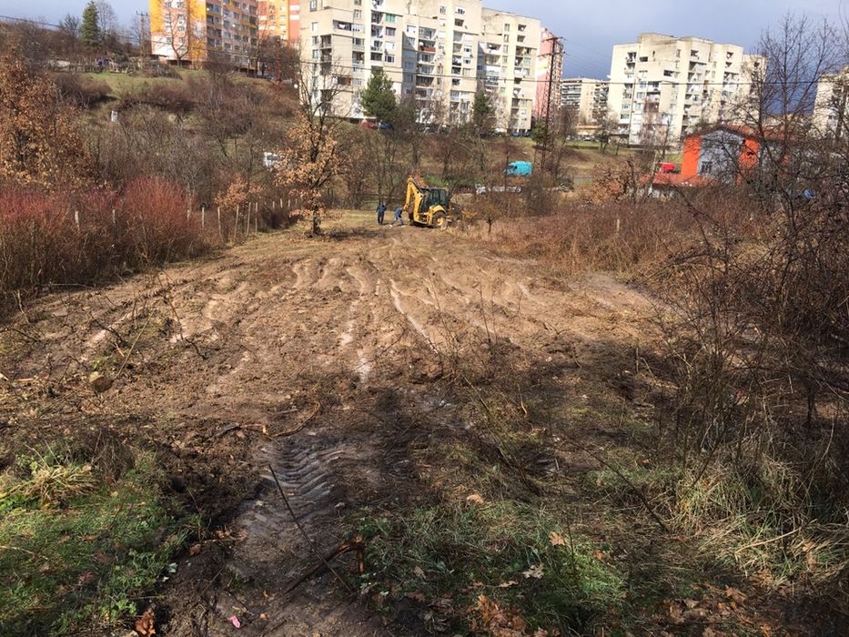 Парцел 1100 кв.м