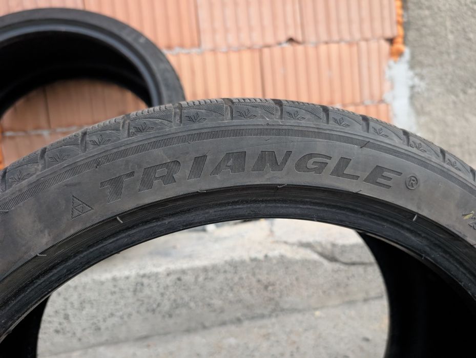 Зимни Гуми - Triangle - 255/40/R20 XL - 3 броя