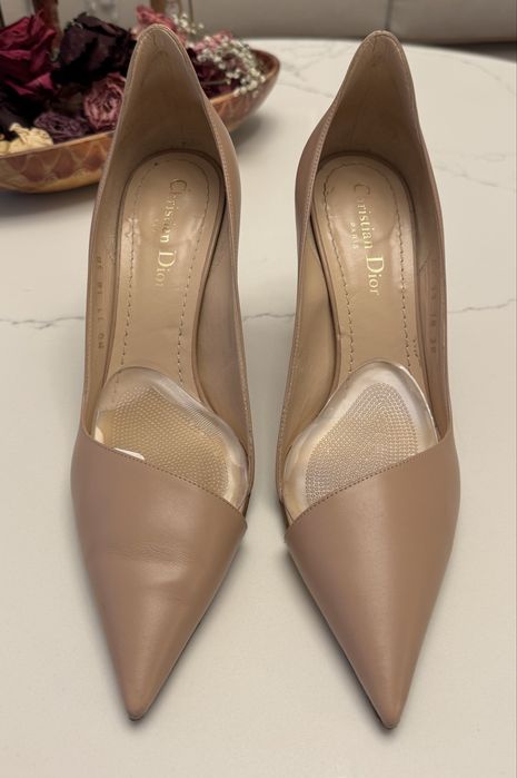 Обувки от телешка кожа с марката Диор