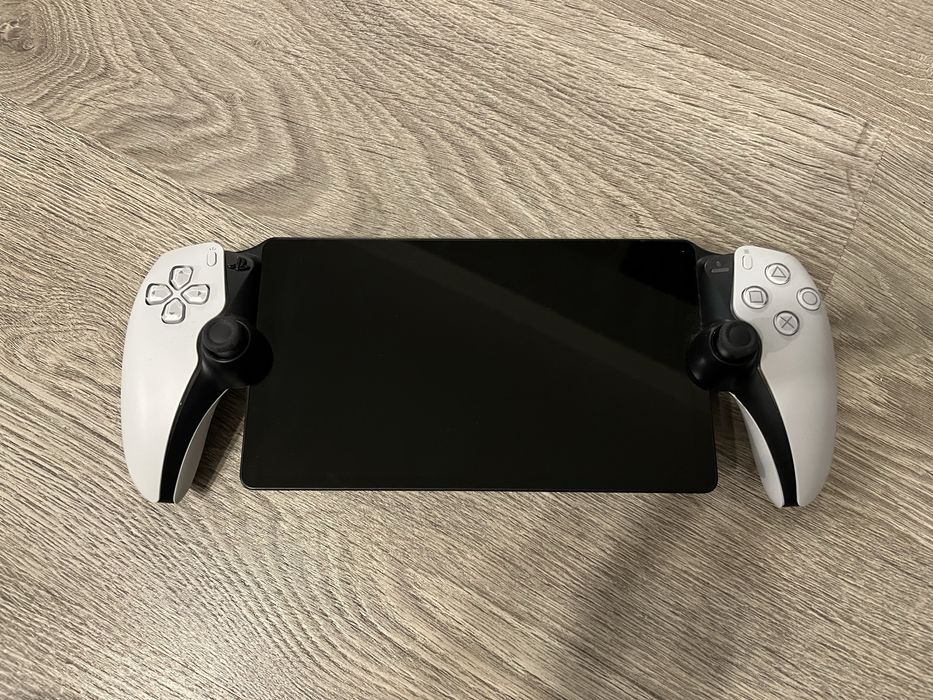 Vând PlayStaition Portal