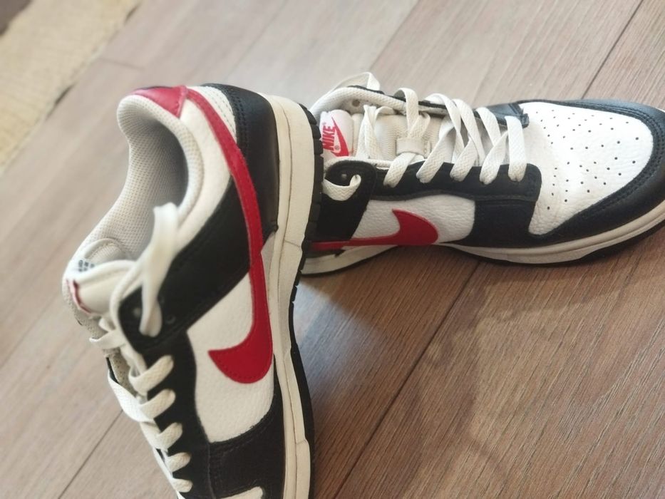 Vând Nike Dunk Low Retro Black Red Swoosh