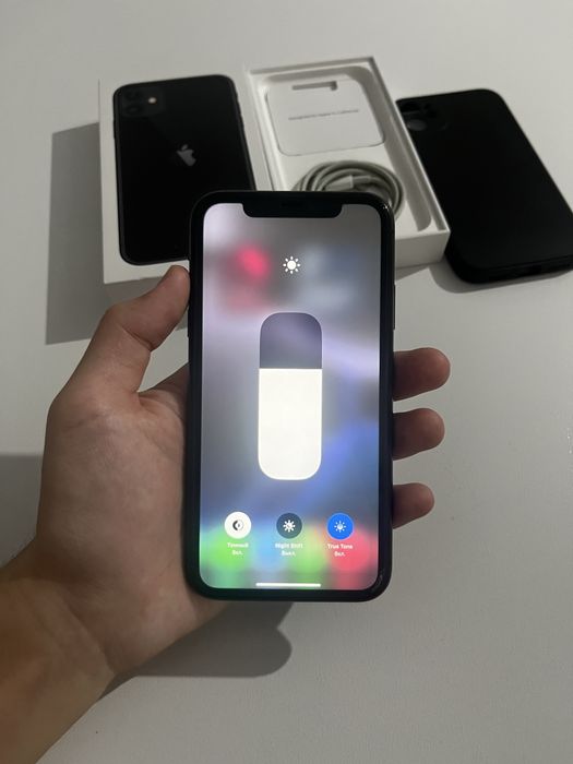 iPhone 11 128гб 100% в отличном состоянии