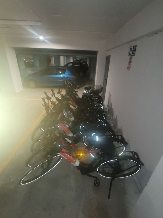 Bicicleta electrica de inchiriat pentru Glovo Bolt Wolt Delivery