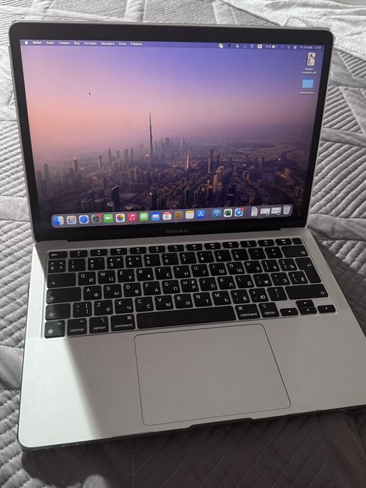 Продам Macbook Air M1