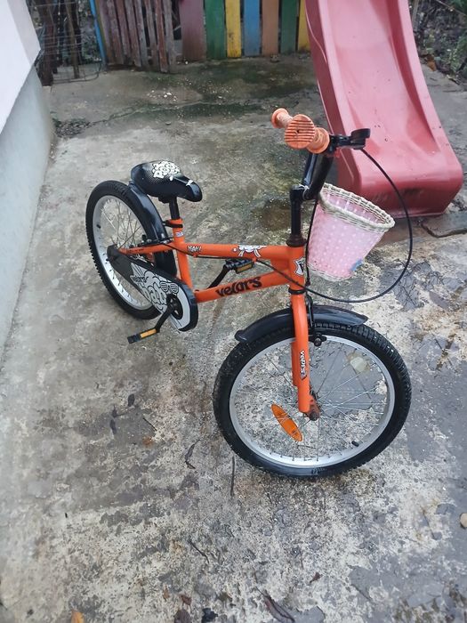 Bicicleta Velors copii  folosită prezintă ușoare urme de uzură