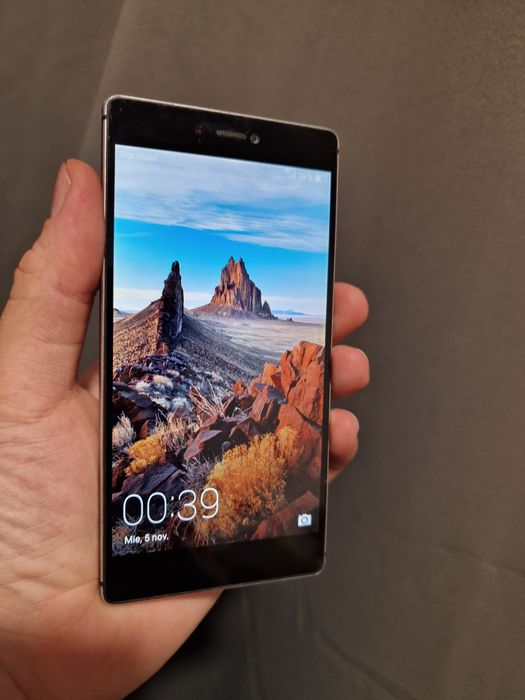 Huawei P8 – 16GB, liber de rețea, stare bună