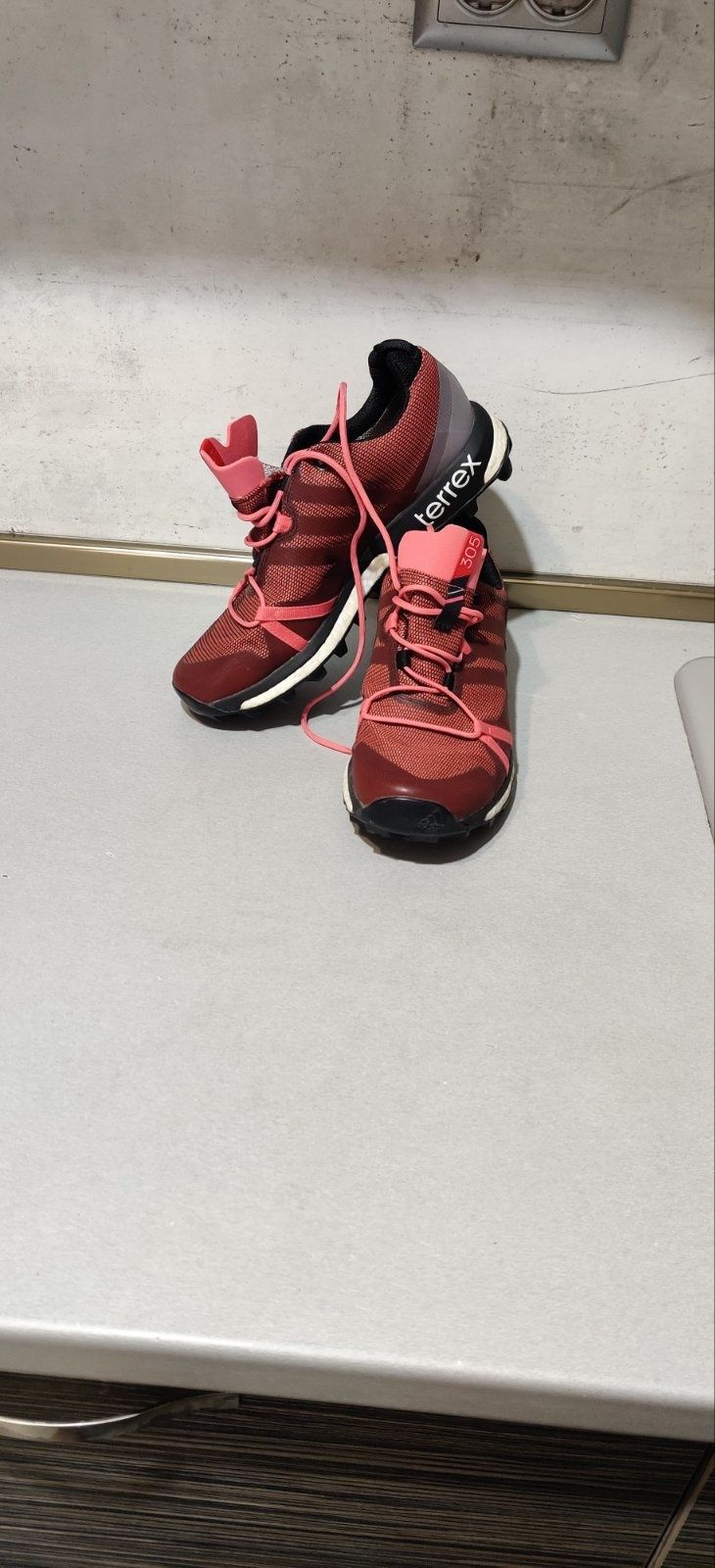 Маратонки adidasTerrex Agravic Gore-tex W
Terrex Agravic Gore-tex W