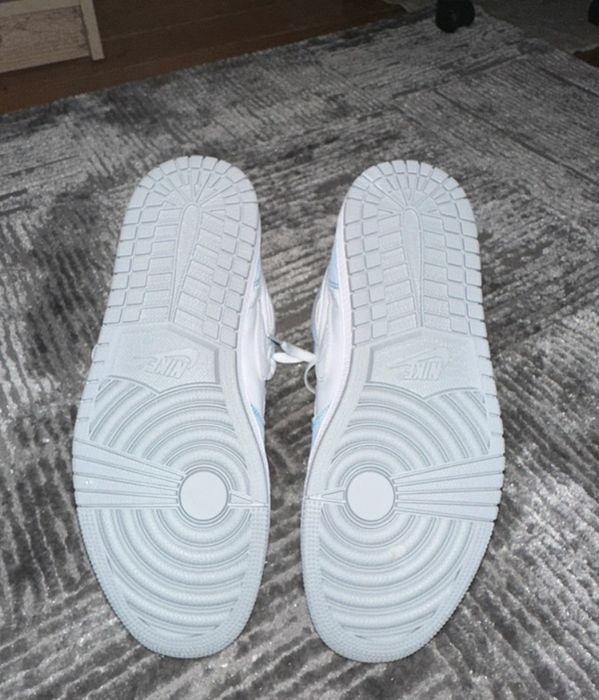 Jordan 1 hyper royale