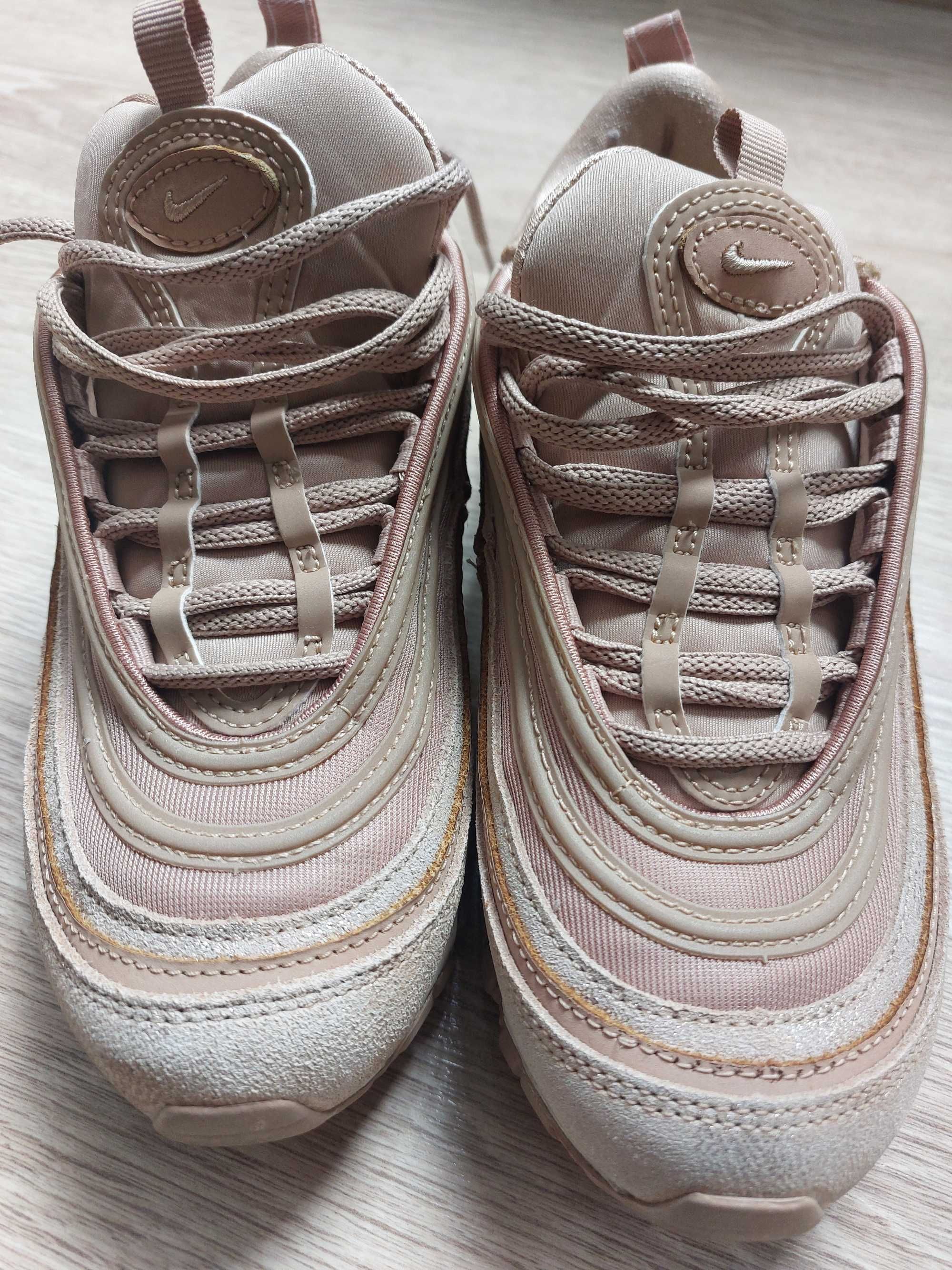 Дамски маратонки Nike