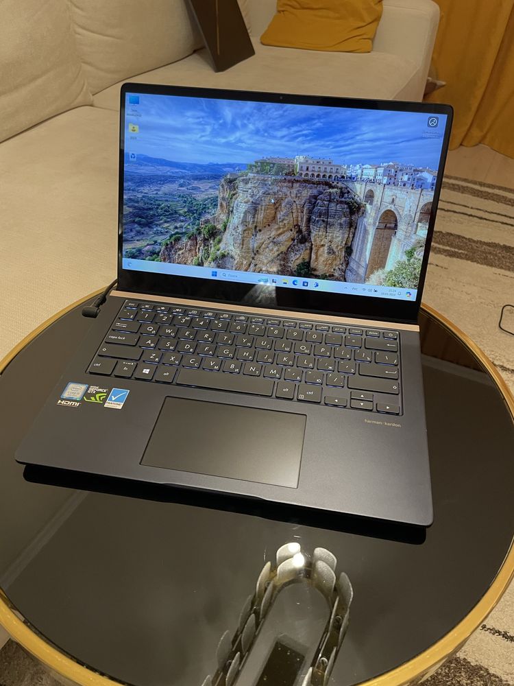 ASUS ZenBook UX480F