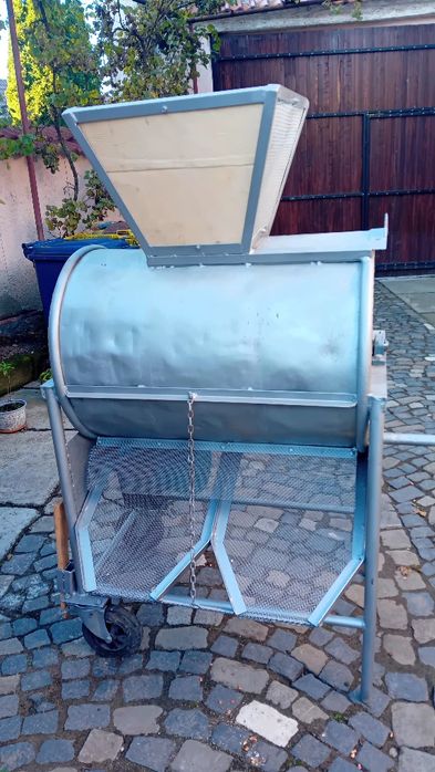 Vând sfarnitoare cu motor