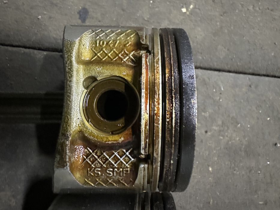 Pistoan cu biela si bobine megane 2rs 225cp