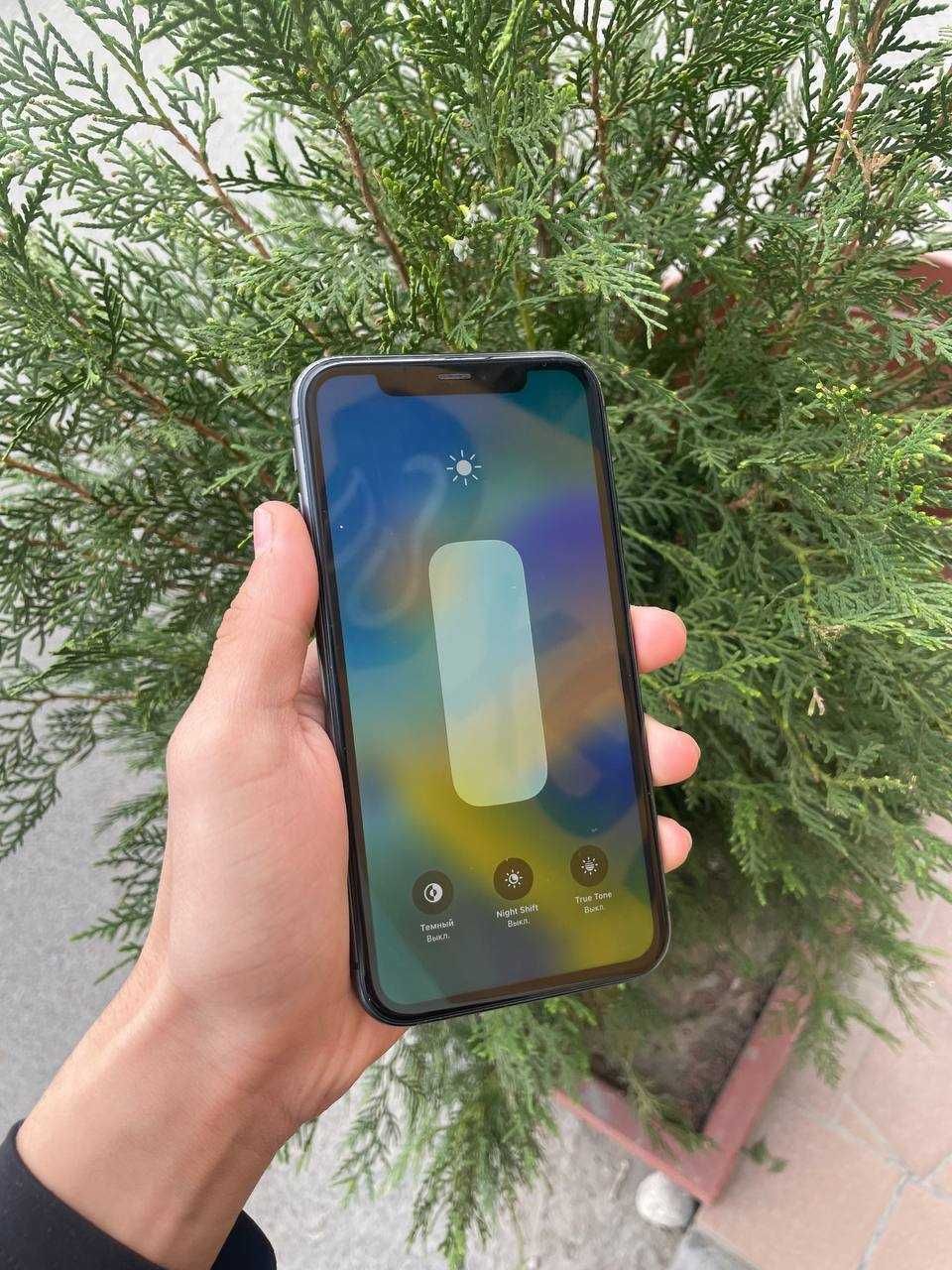 iPhone 11 black ideall