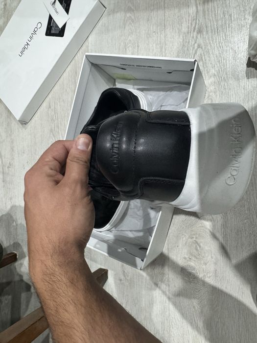 Calvin Klein обувки