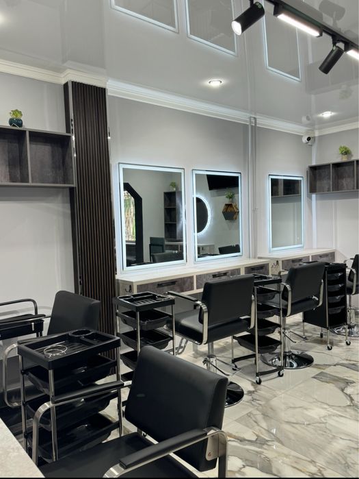 Сдам в аренду парихмахерское место!