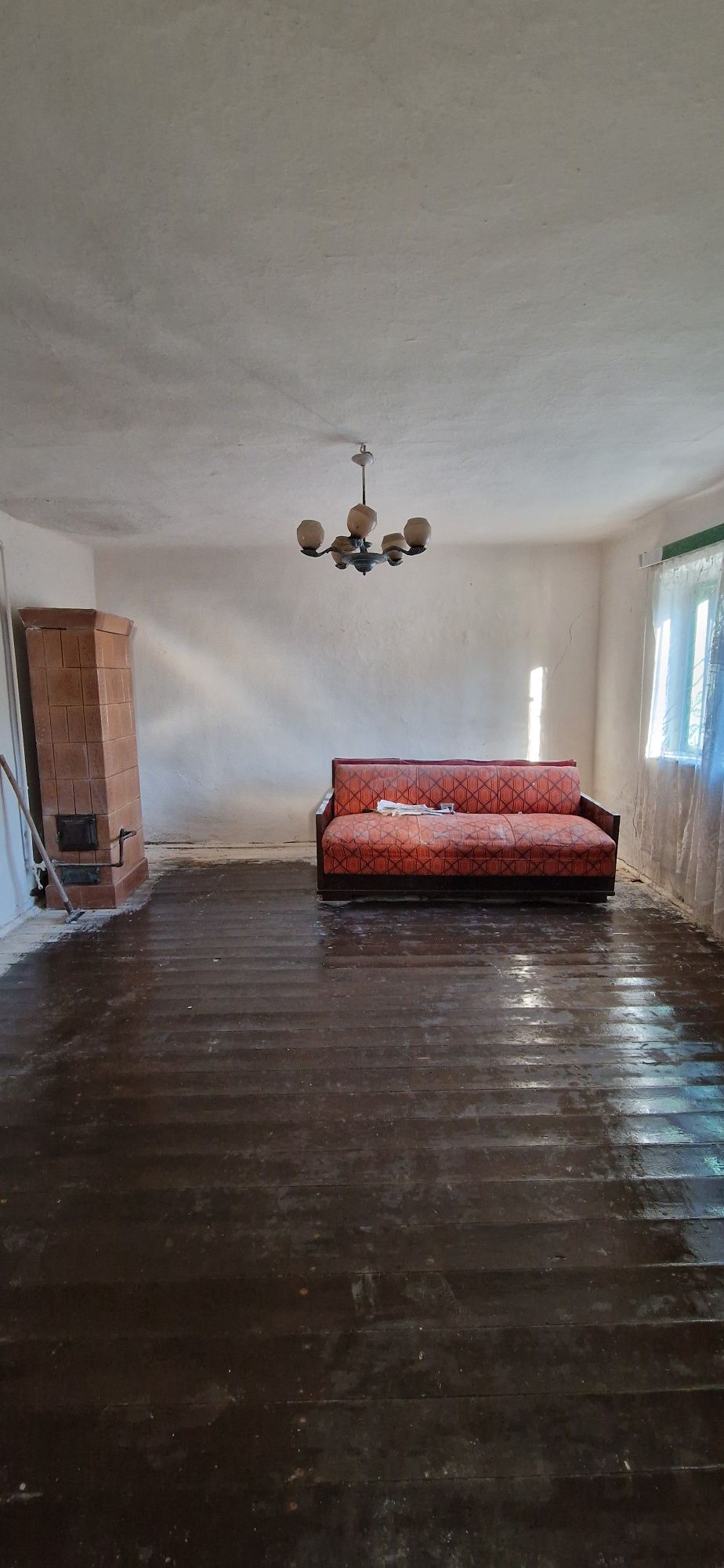 Casa de vânzare la 300 m de Primărie Hațeg