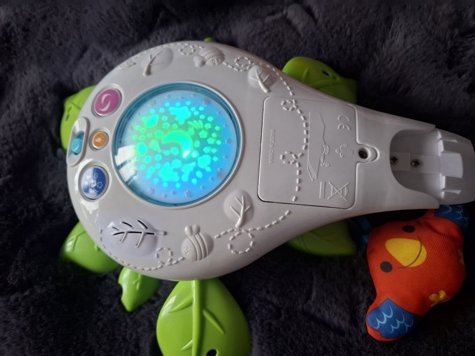 Светеща и пееща въртележка за кошара