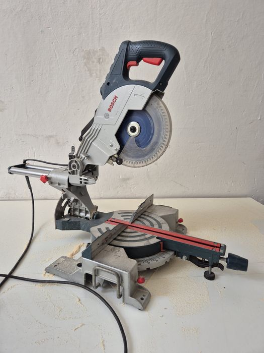 Fierastrau circular, Bosch Professional GCM 80 SJ, 1400 W