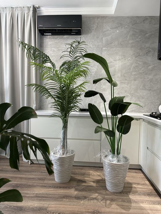 Искусственные цветы с готовым горшком