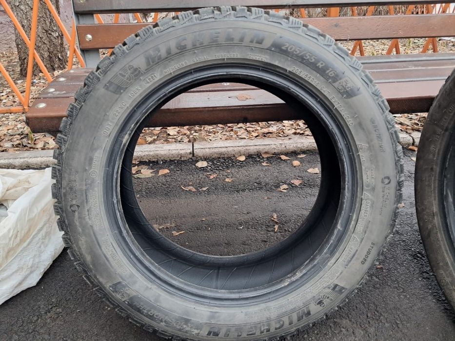 Шипованная резина Michelin размер 205/55R16