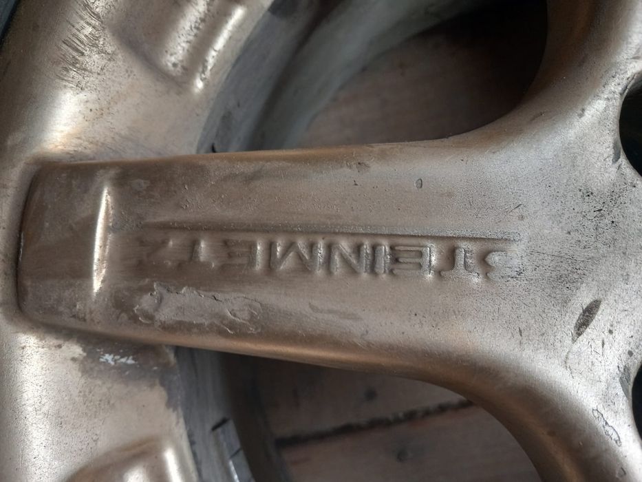 Vând 4 jante aluminiu 205/55/R 16.