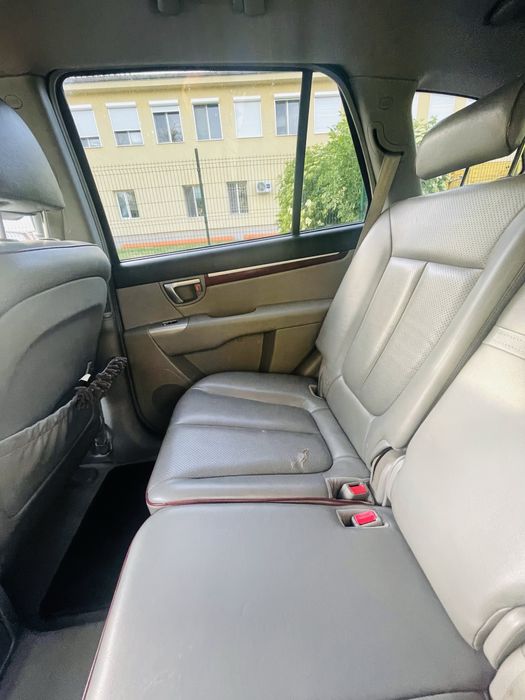 Hyundai Santa fe 2,2 CRDI-155к.c.4X4-ABTOMAT,KOЖА,7-МЕСТНА,ВС.ЕКСТРИ