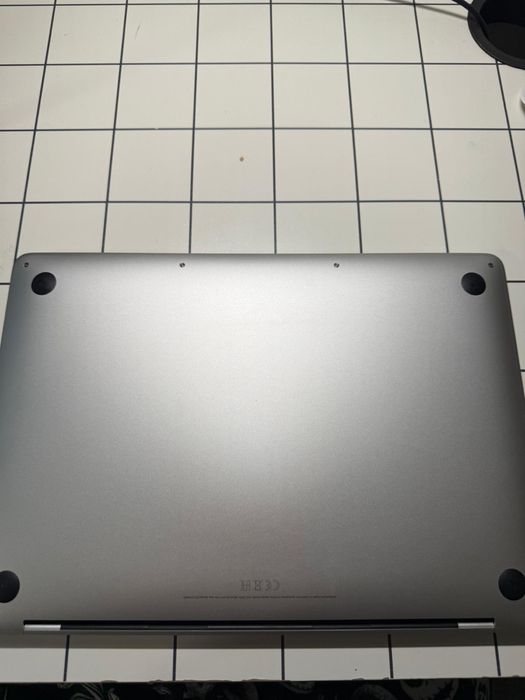 Macbook Pro 13 inch 2022