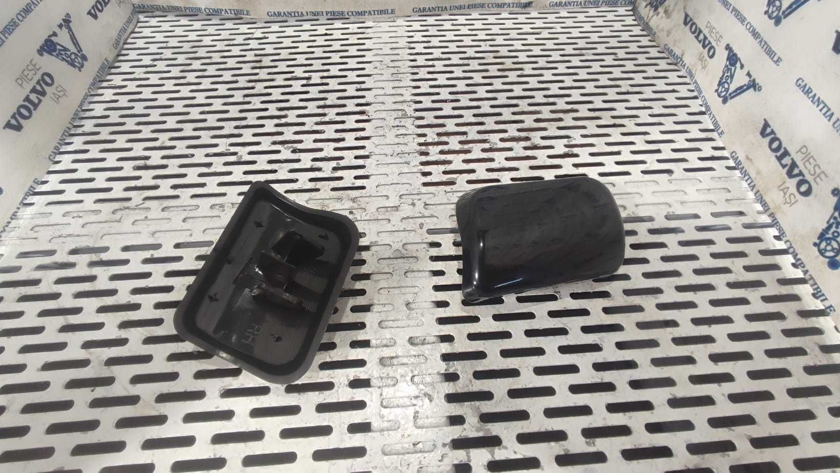 Capac spalator faruri doar pe partea dreapta VOLVO XC90 2003-2007 NOI