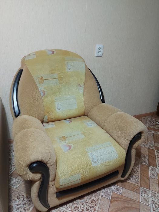 2 шт кресла б/у.
