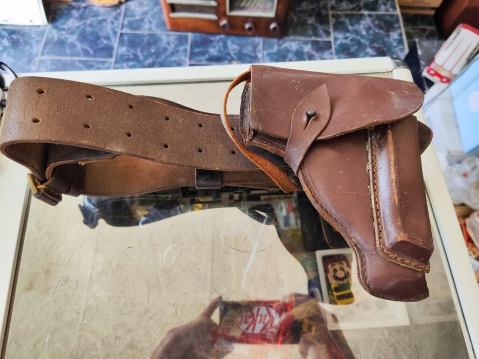 Офицерски кожен колан с кобур