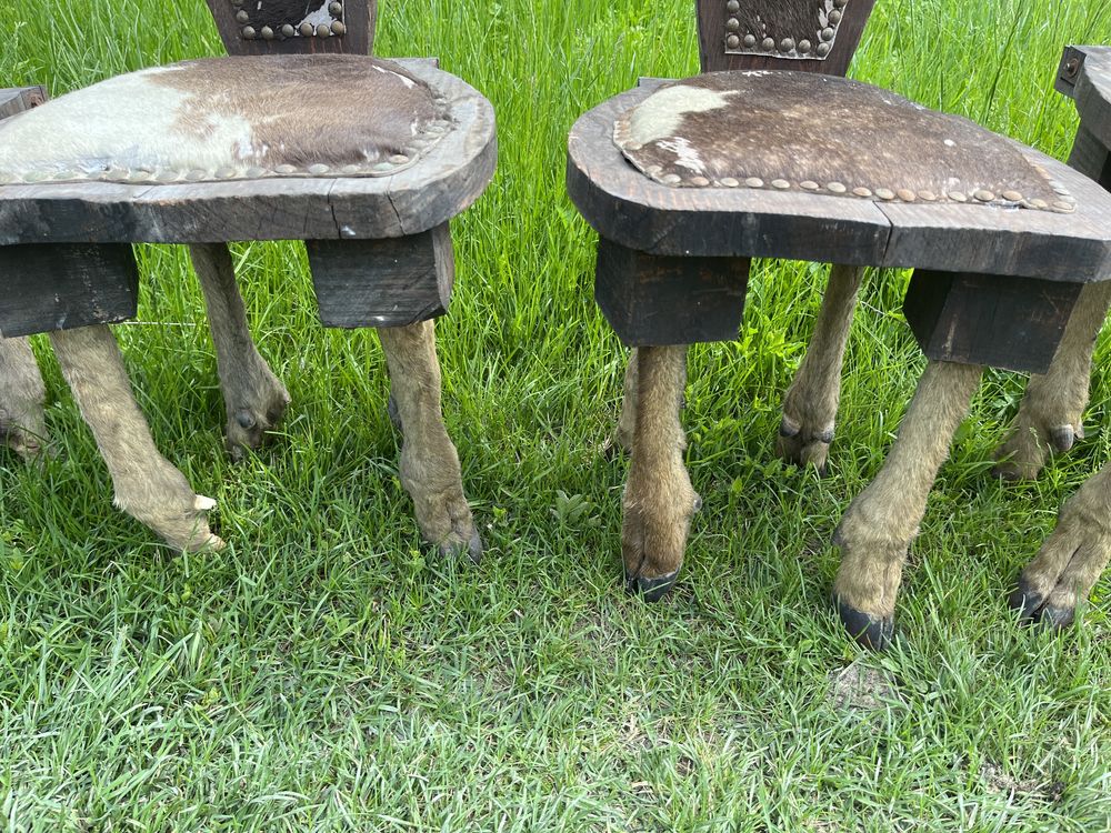 Столове антични с еленски крака