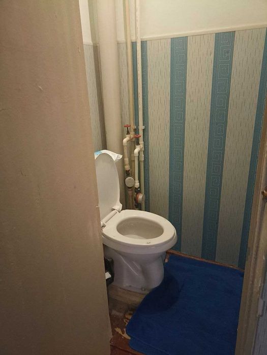 Продаётся 2х ком кв на 2 этаже Ориентир 5мик Ул А,Джомий Без посредред