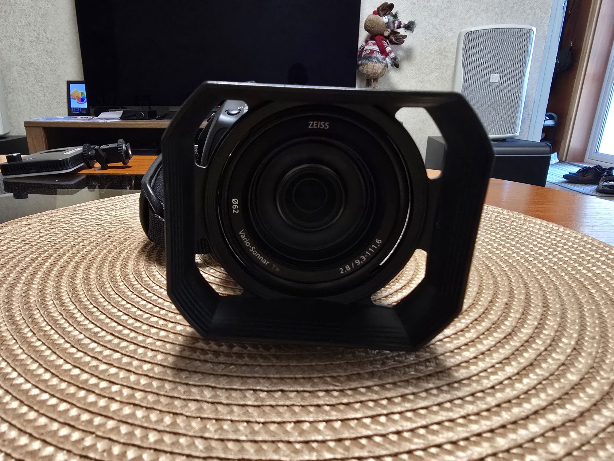 4k  Sony FDR-AX700