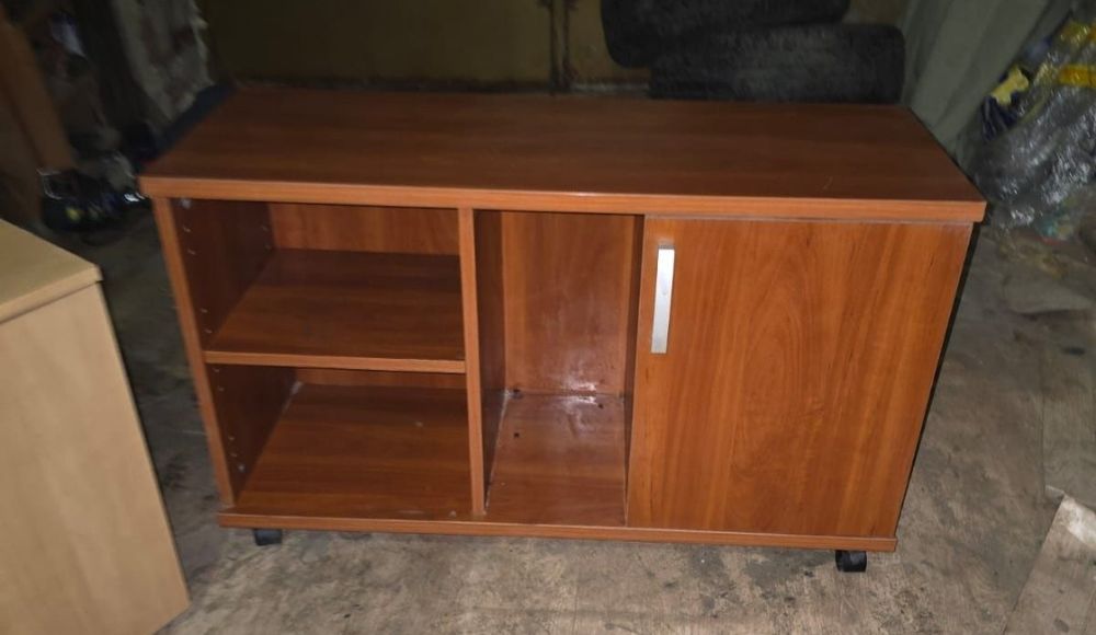 Продам тумбы офисные б/у