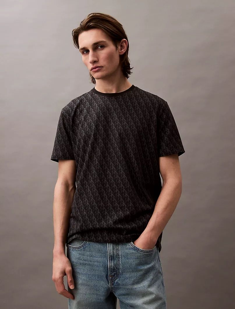 В наличии, футболки от Calvin Klein