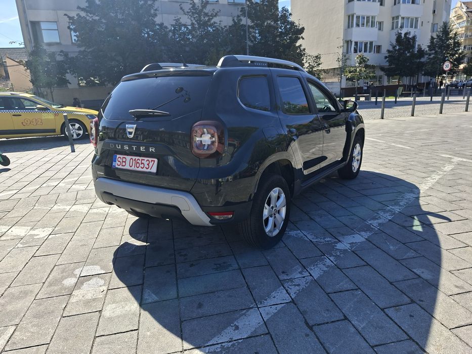 Vând Dacia Duster