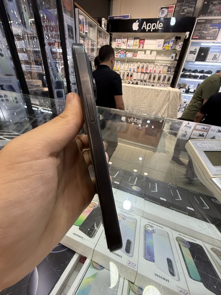 Iphone 15 pro 128gb qora 90%