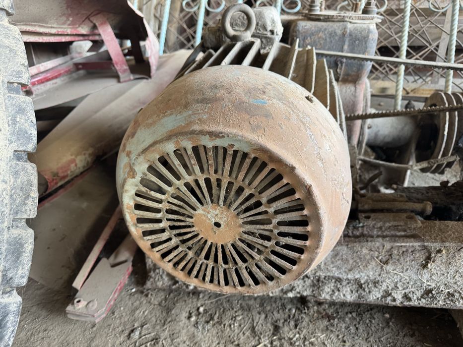 Сув насослари ва генераторлар сотилади