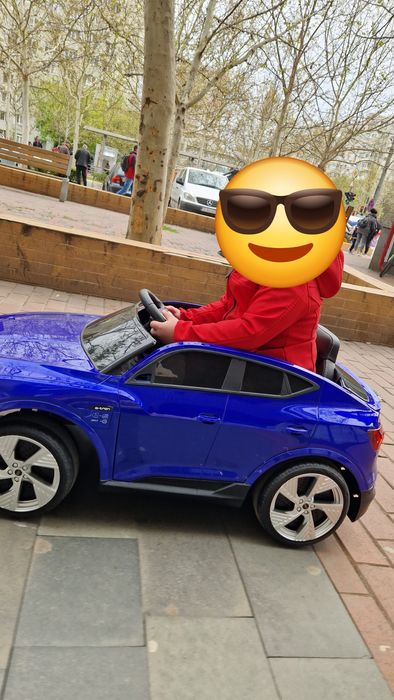 Masinuta electrica pentru copii Audi E-Tron SportBack