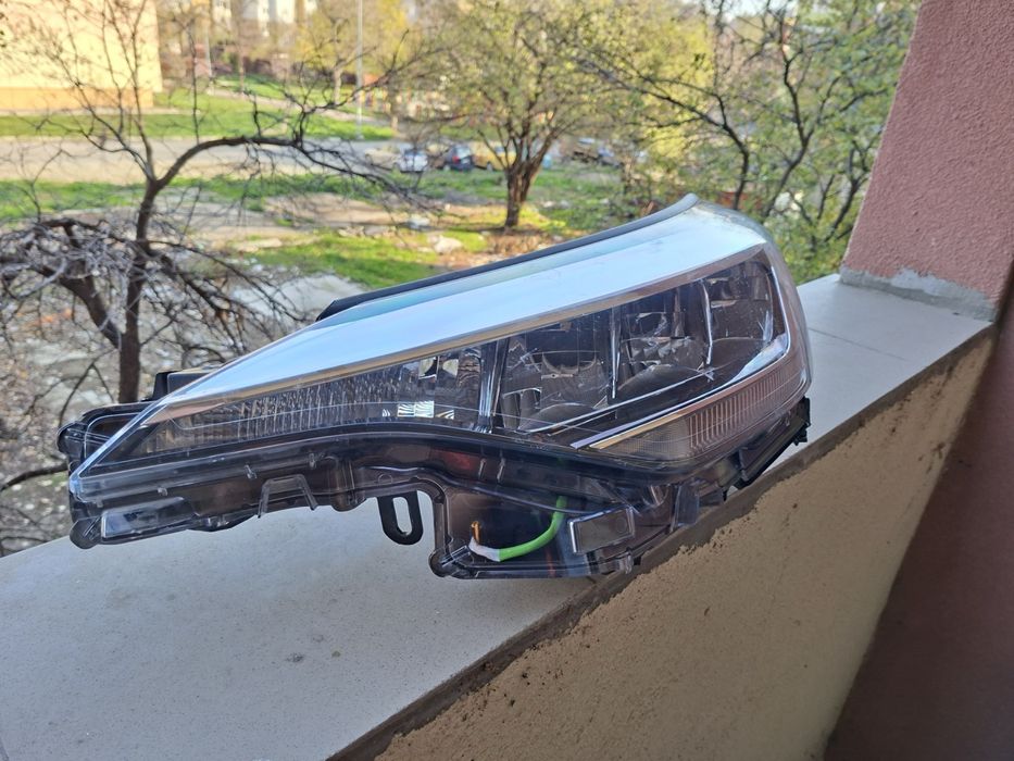 Ляв фар Toyota C-HR 2020 - 2023