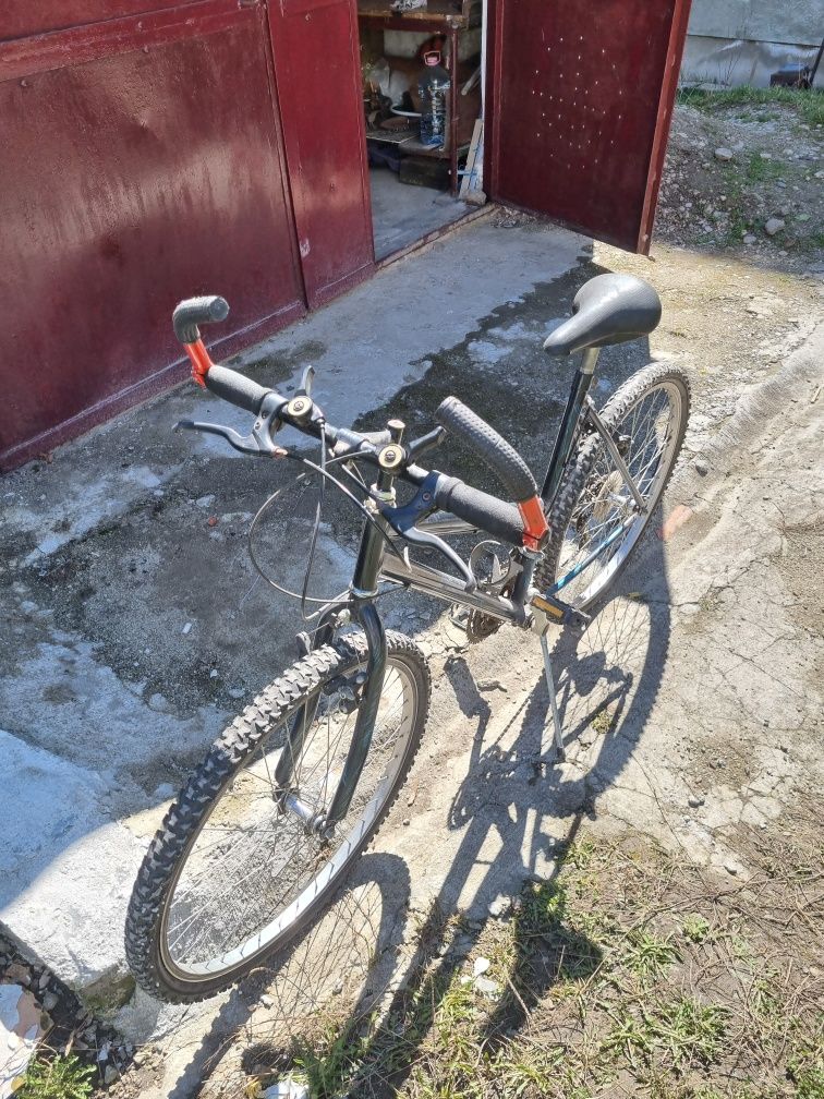 Vand bicicleta adulți