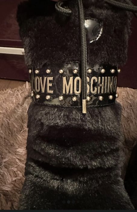 Incaltari iarna love moschino