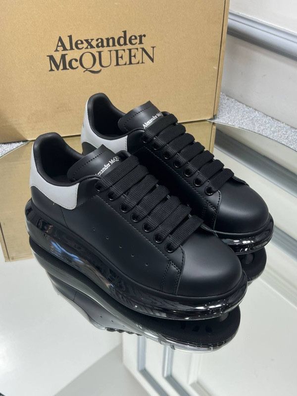 Adidasi Alexander Mcqueen piele naturala ALBI NEGRI
