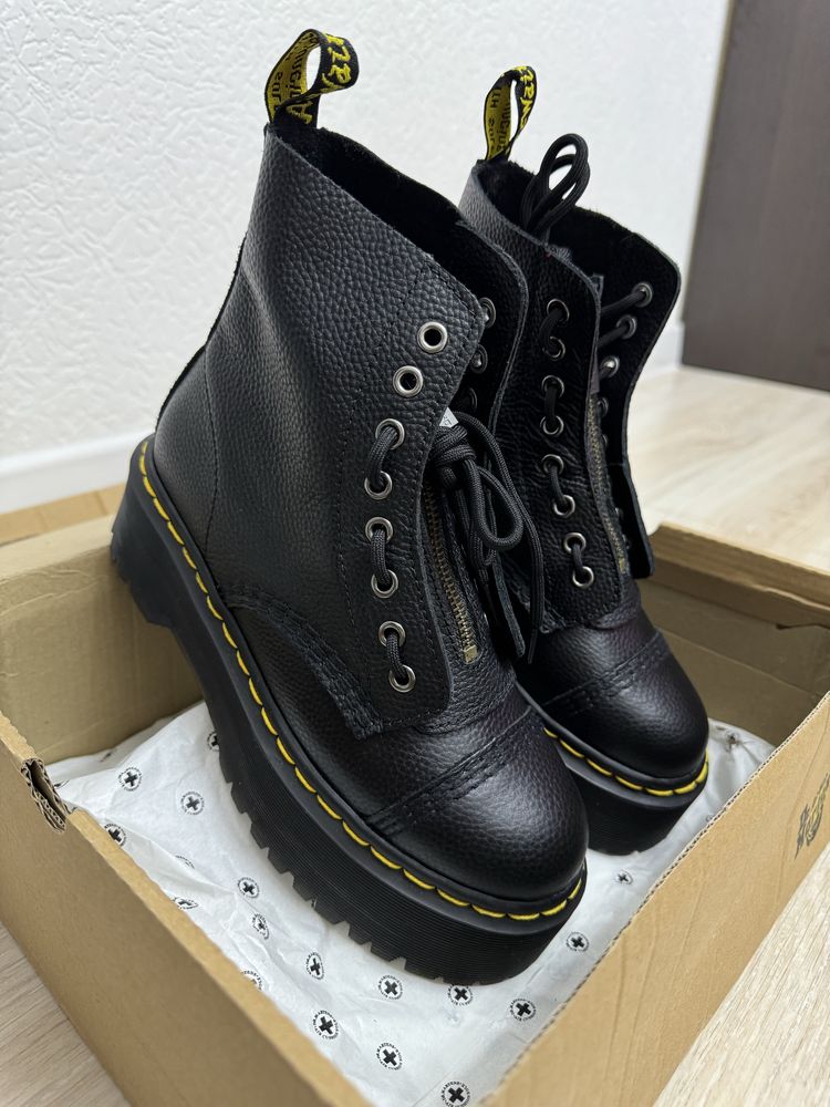 Ботинки Dr.Martens, новые, 40 размер ДОСТАВКА ТОЛЬКО ПО ТАШКЕНТУ