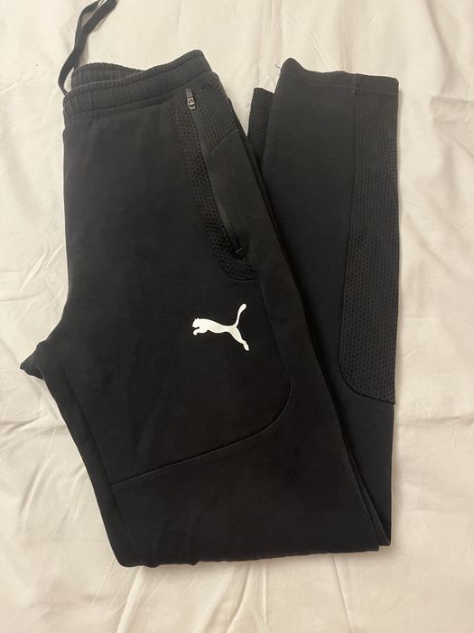Pantaloni puma S